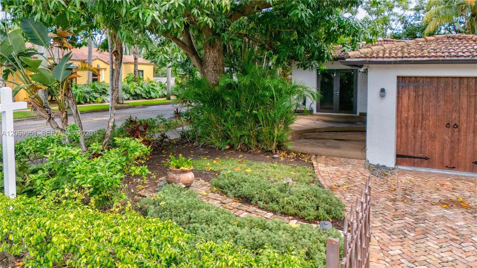 110 16th Ave, Hollywood, FL 33020 - For Sale photo 59