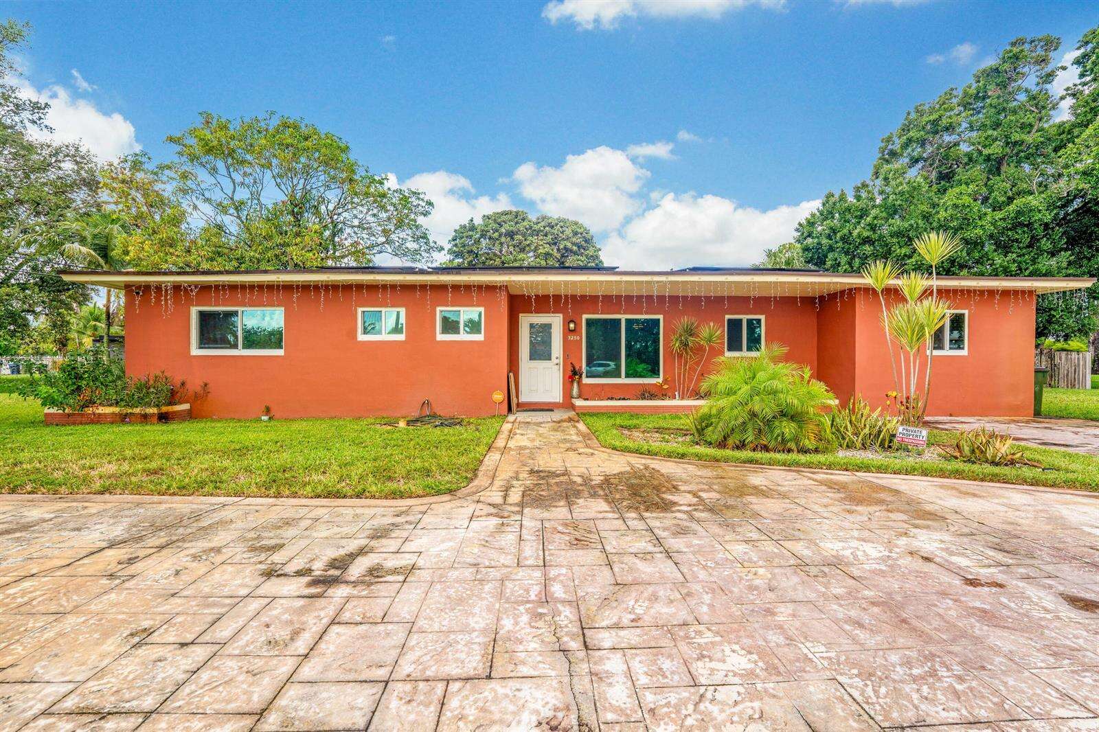 3250 Glendale, Fort Lauderdale, FL 33312 - For Sale photo 1