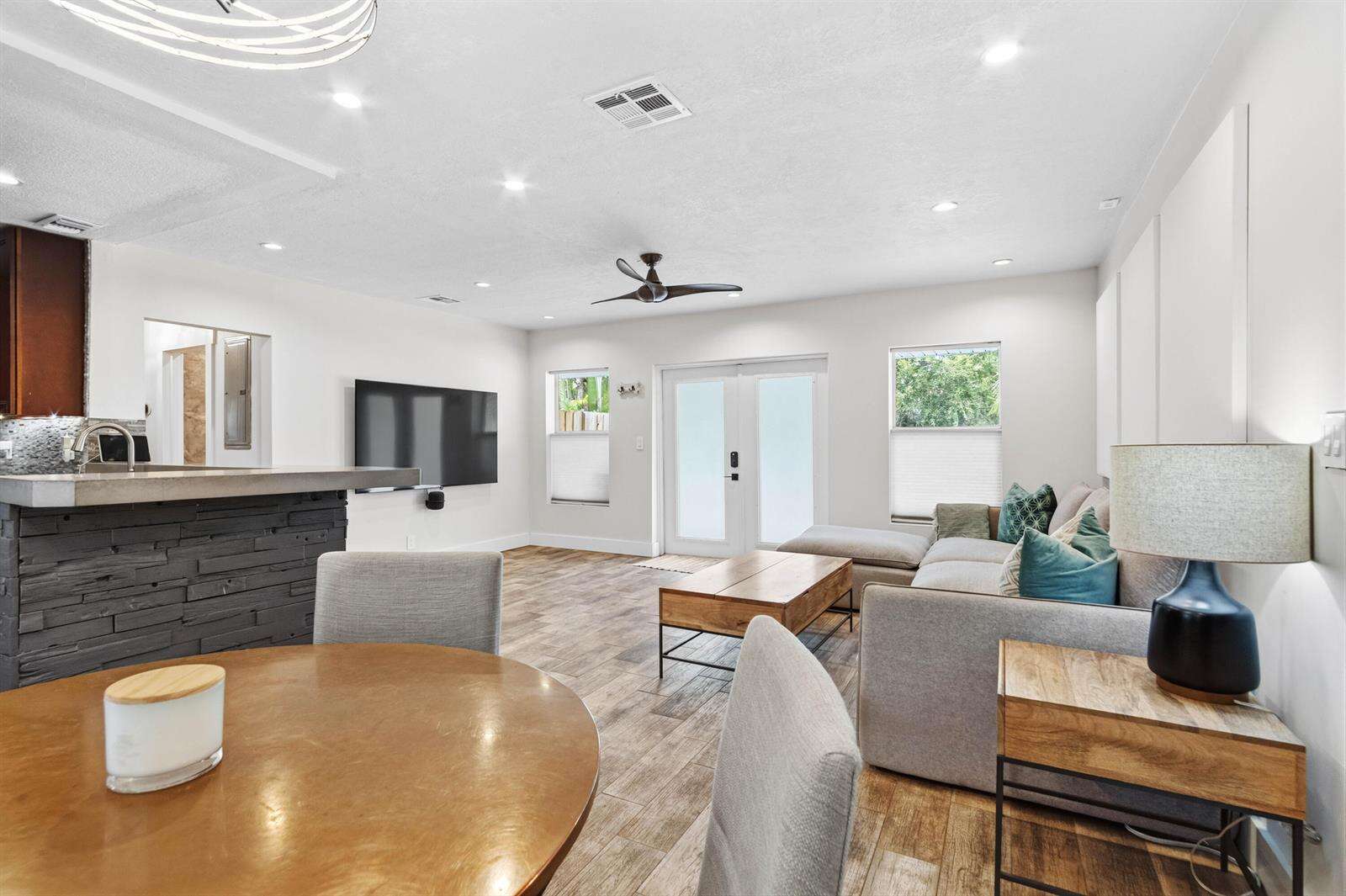 1400 17th, Fort Lauderdale, FL 33304 - For Sale photo 5