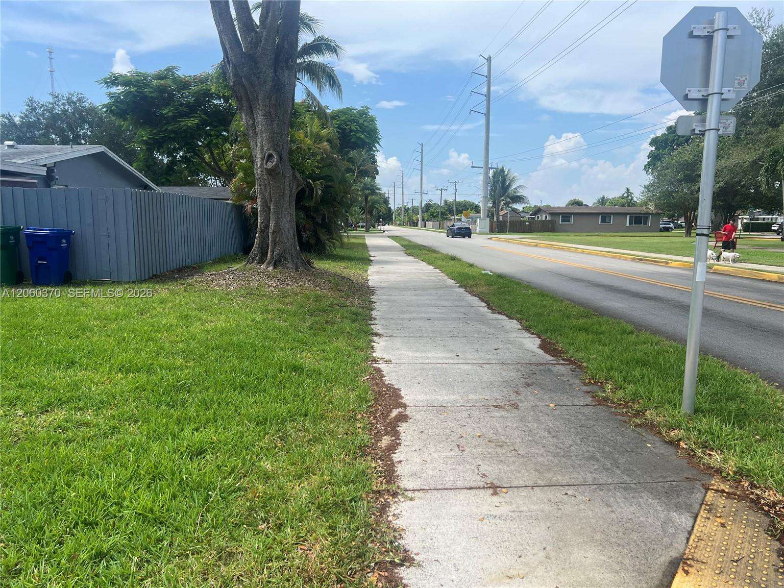 6398 33rd St, Miramar, FL 33023 - For Sale photo 3