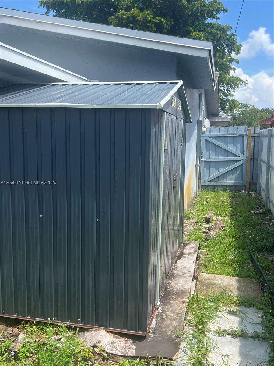 6398 33rd St, Miramar, FL 33023 - For Sale photo 21