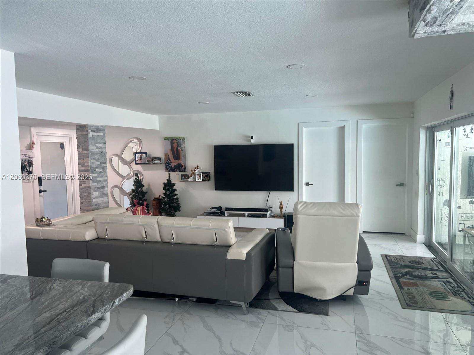 6398 33rd St, Miramar, FL 33023 - For Sale photo 32