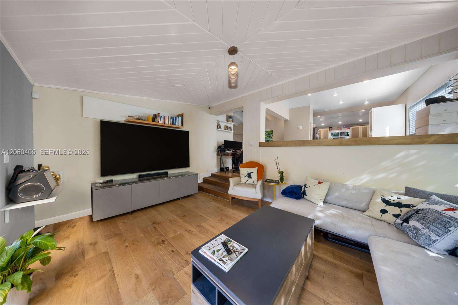 1324 Normandy Dr, Miami Beach, FL 33141 - For Sale photo 2