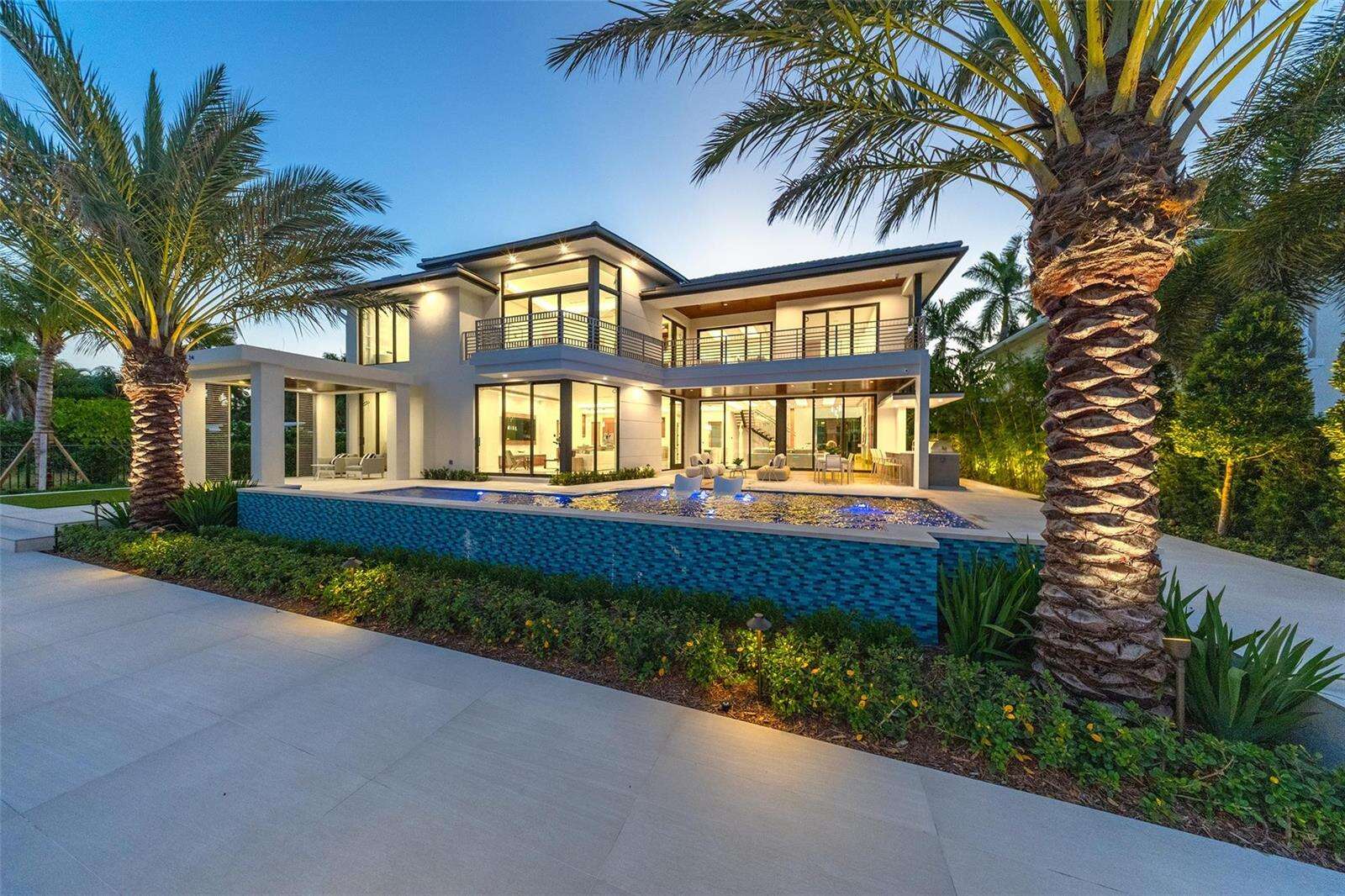 24 Fiesta, Fort Lauderdale, FL 33301 - For Sale photo 1