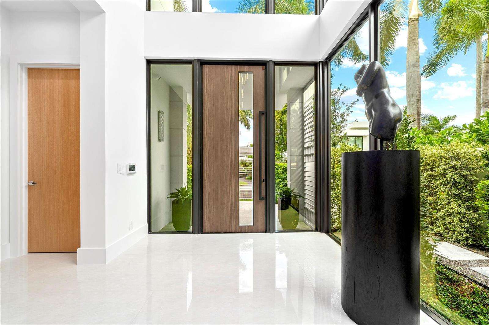 24 Fiesta, Fort Lauderdale, FL 33301 - For Sale photo 13