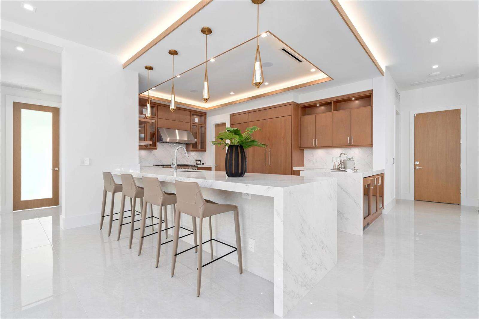 24 Fiesta, Fort Lauderdale, FL 33301 - For Sale photo 18