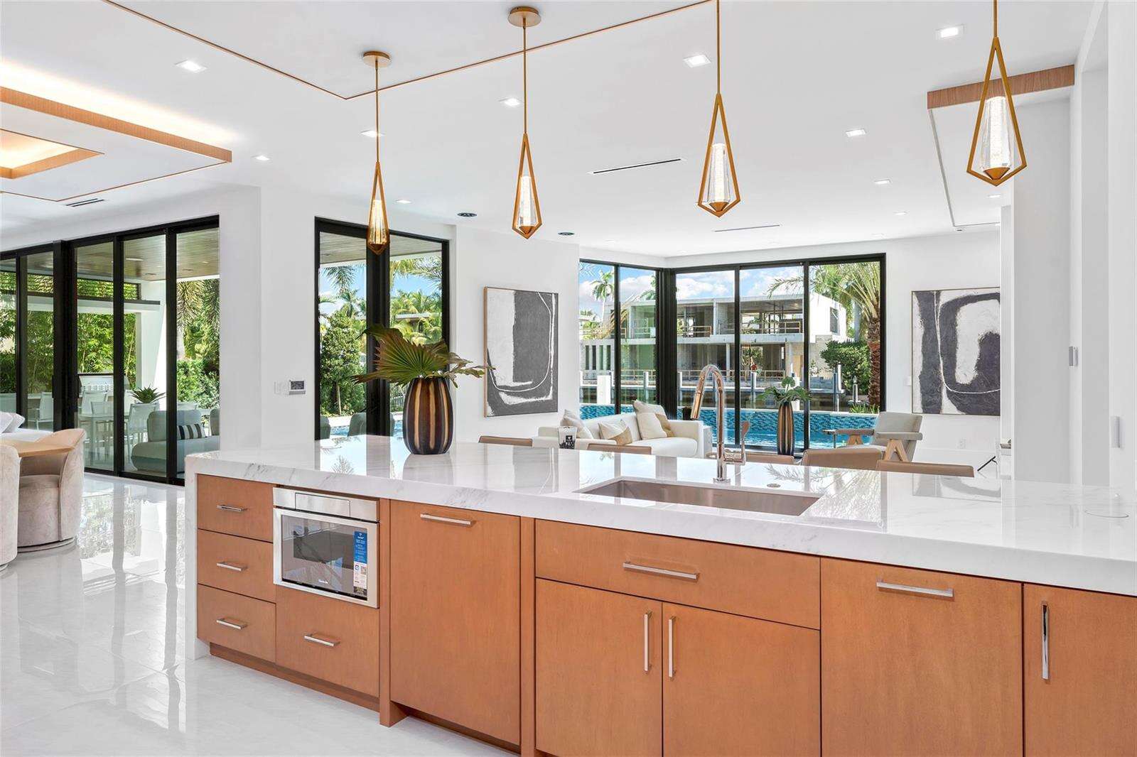 24 Fiesta, Fort Lauderdale, FL 33301 - For Sale photo 20