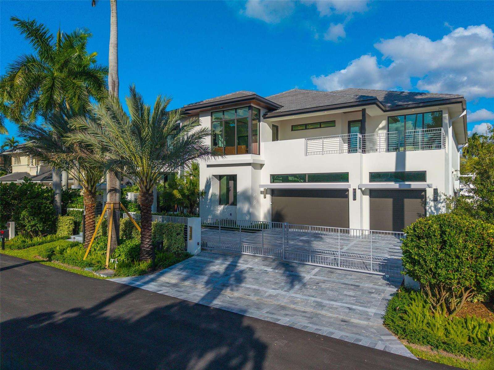 24 Fiesta, Fort Lauderdale, FL 33301 - For Sale photo 3