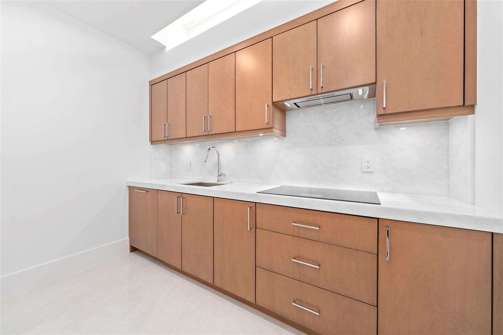 24 Fiesta, Fort Lauderdale, FL 33301 - For Sale photo 22