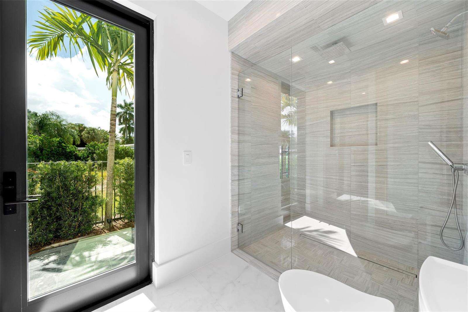 24 Fiesta, Fort Lauderdale, FL 33301 - For Sale photo 24