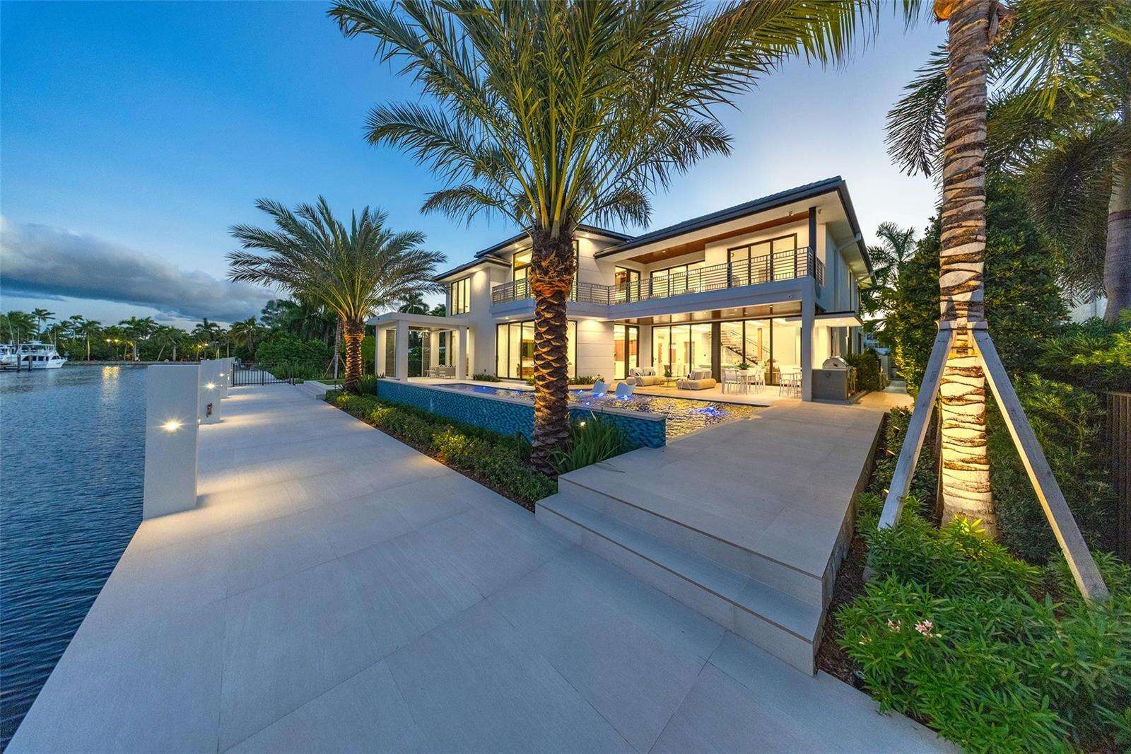 24 Fiesta, Fort Lauderdale, FL 33301 - For Sale photo 4