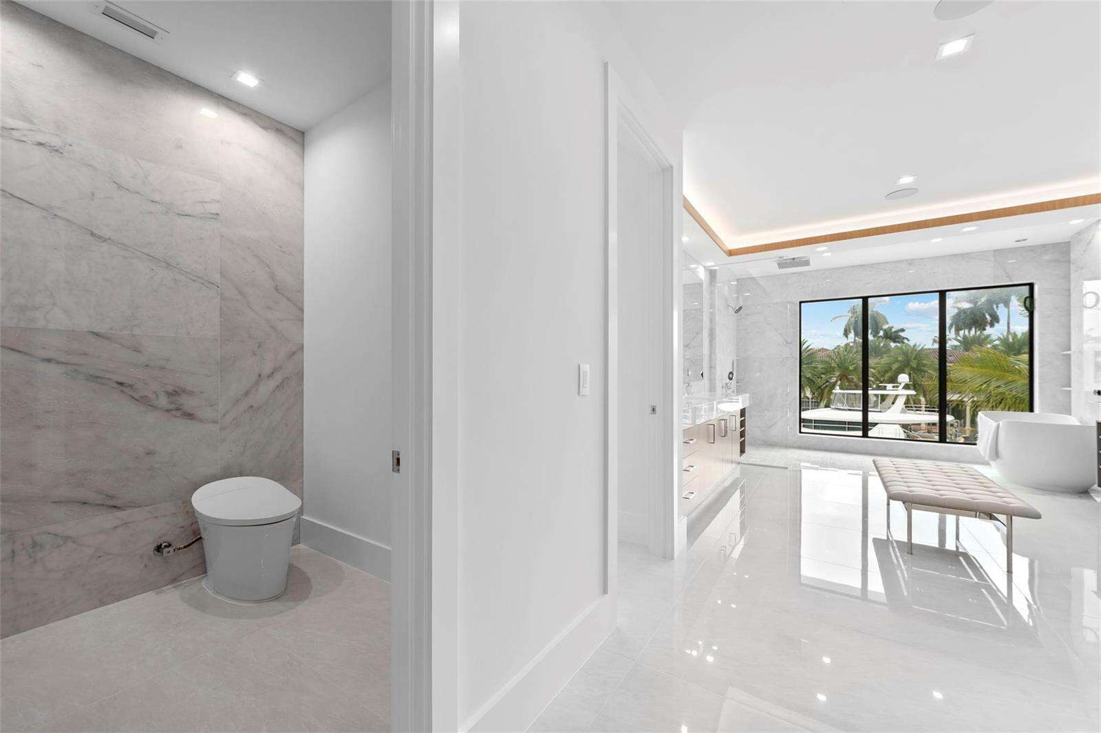 24 Fiesta, Fort Lauderdale, FL 33301 - For Sale photo 49