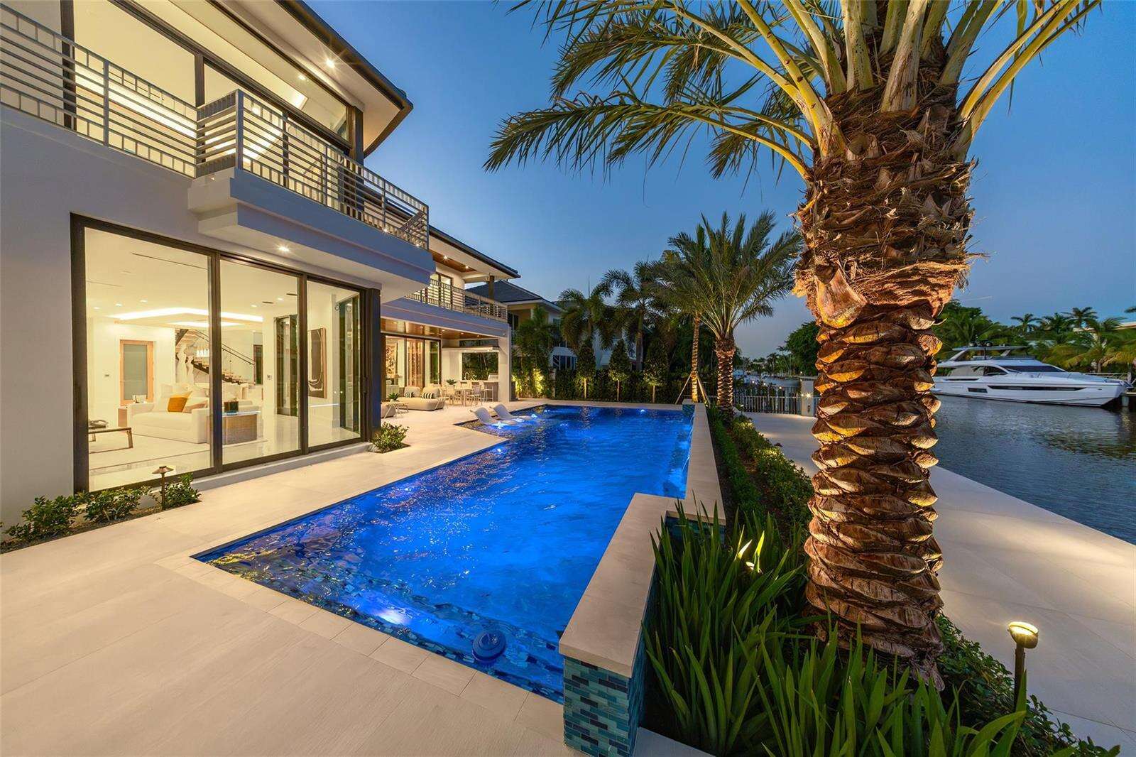 24 Fiesta, Fort Lauderdale, FL 33301 - For Sale photo 6