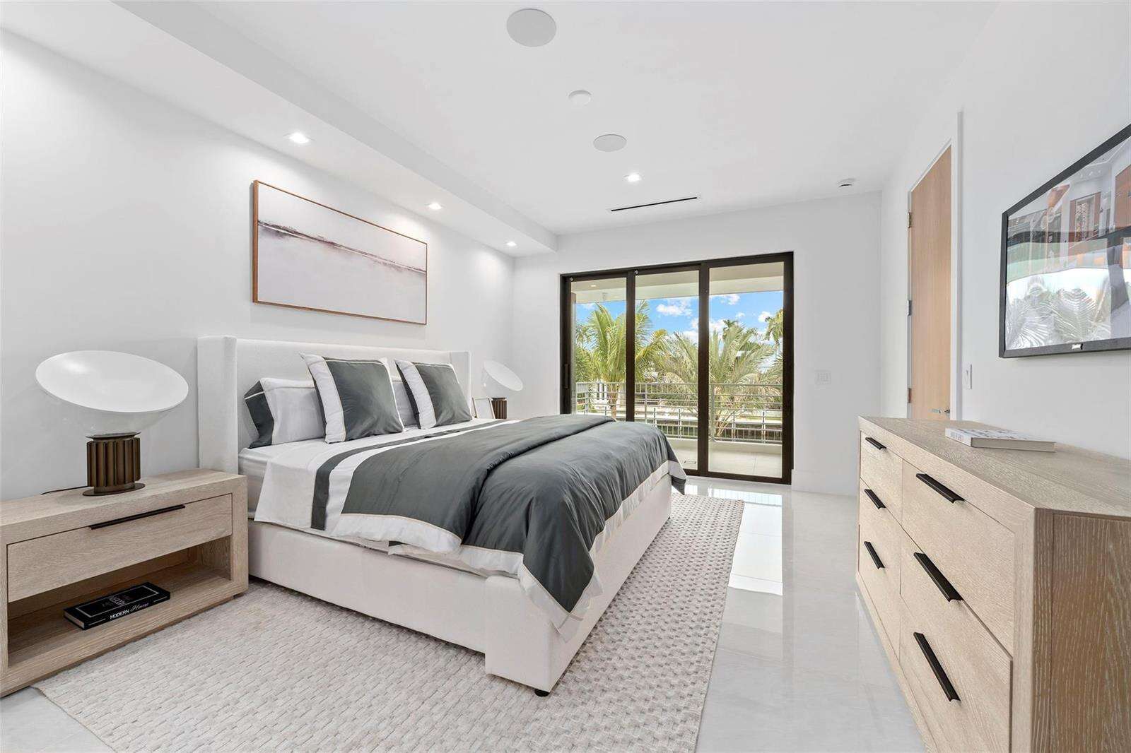 24 Fiesta, Fort Lauderdale, FL 33301 - For Sale photo 52