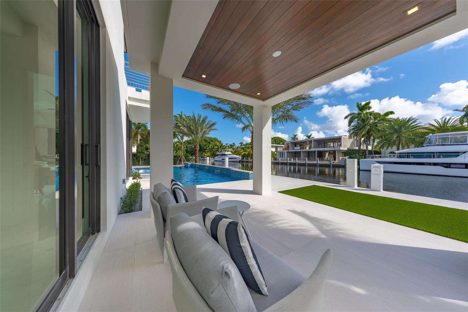 24 Fiesta, Fort Lauderdale, FL 33301 - For Sale photo 64