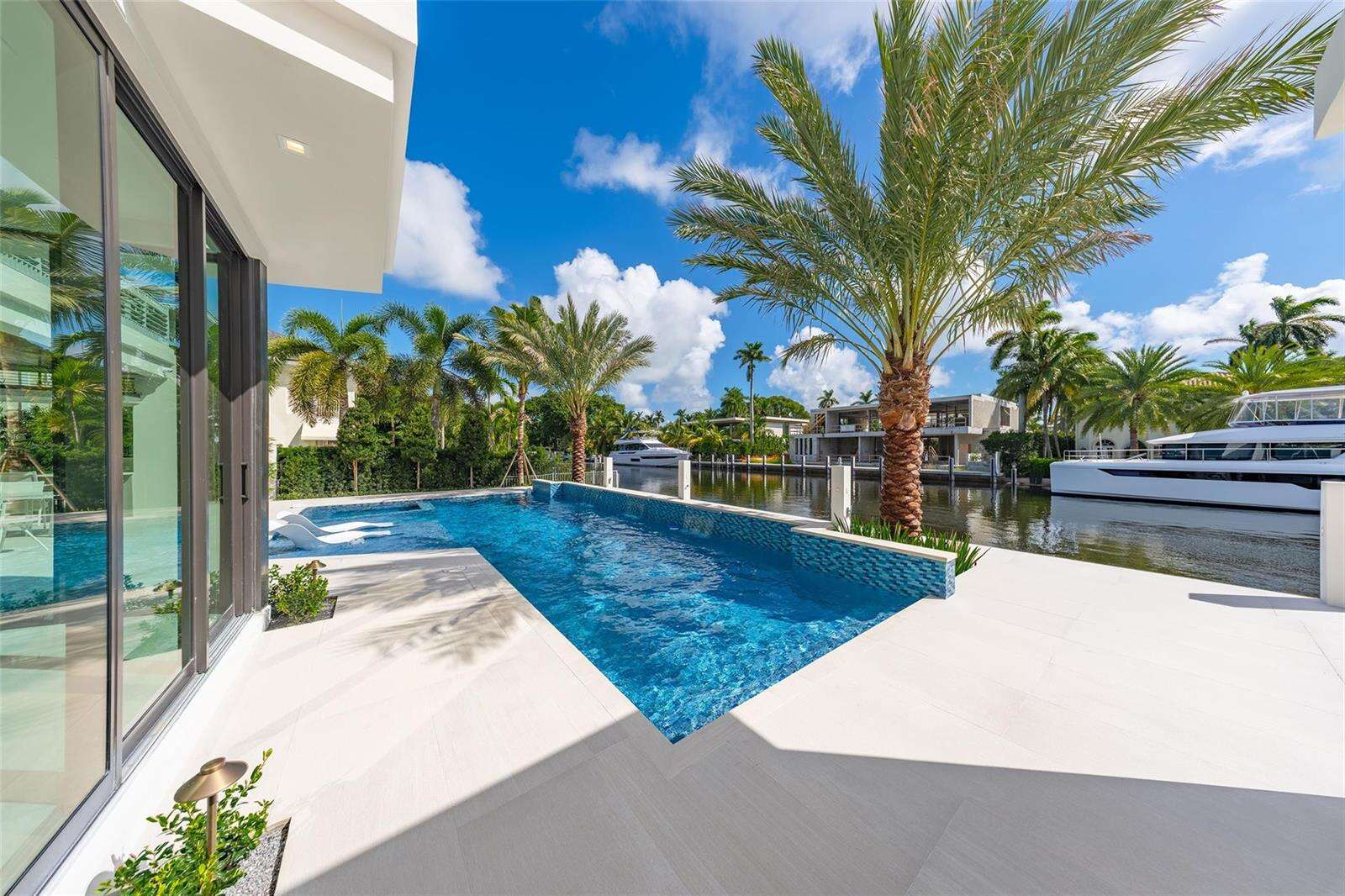24 Fiesta, Fort Lauderdale, FL 33301 - For Sale photo 74