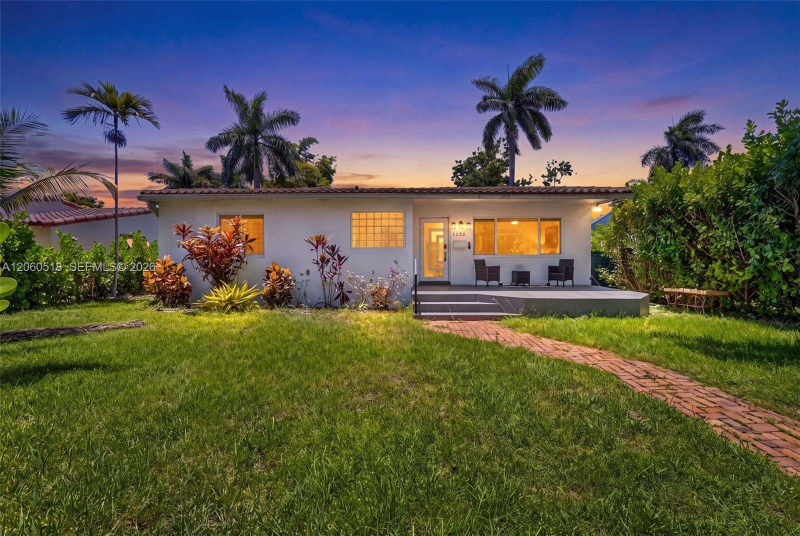 1532 Fletcher St, Hollywood, FL 33020 - For Sale photo 2
