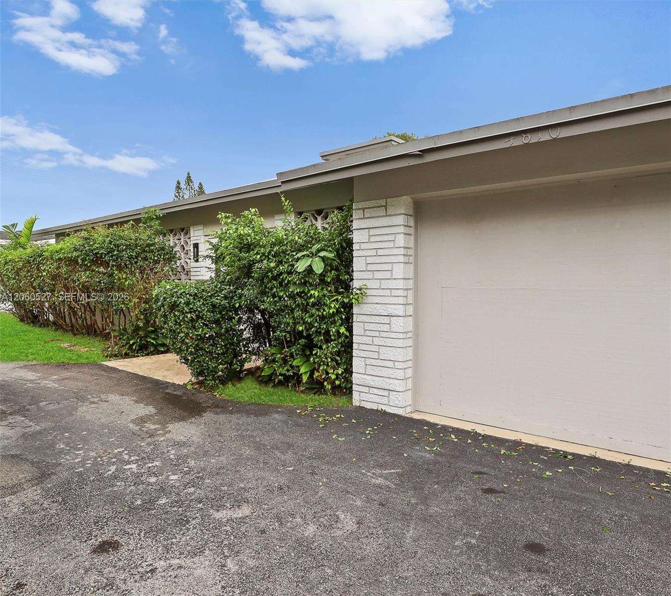 4810 Johnson St, Hollywood, FL 33021 - For Sale photo 2