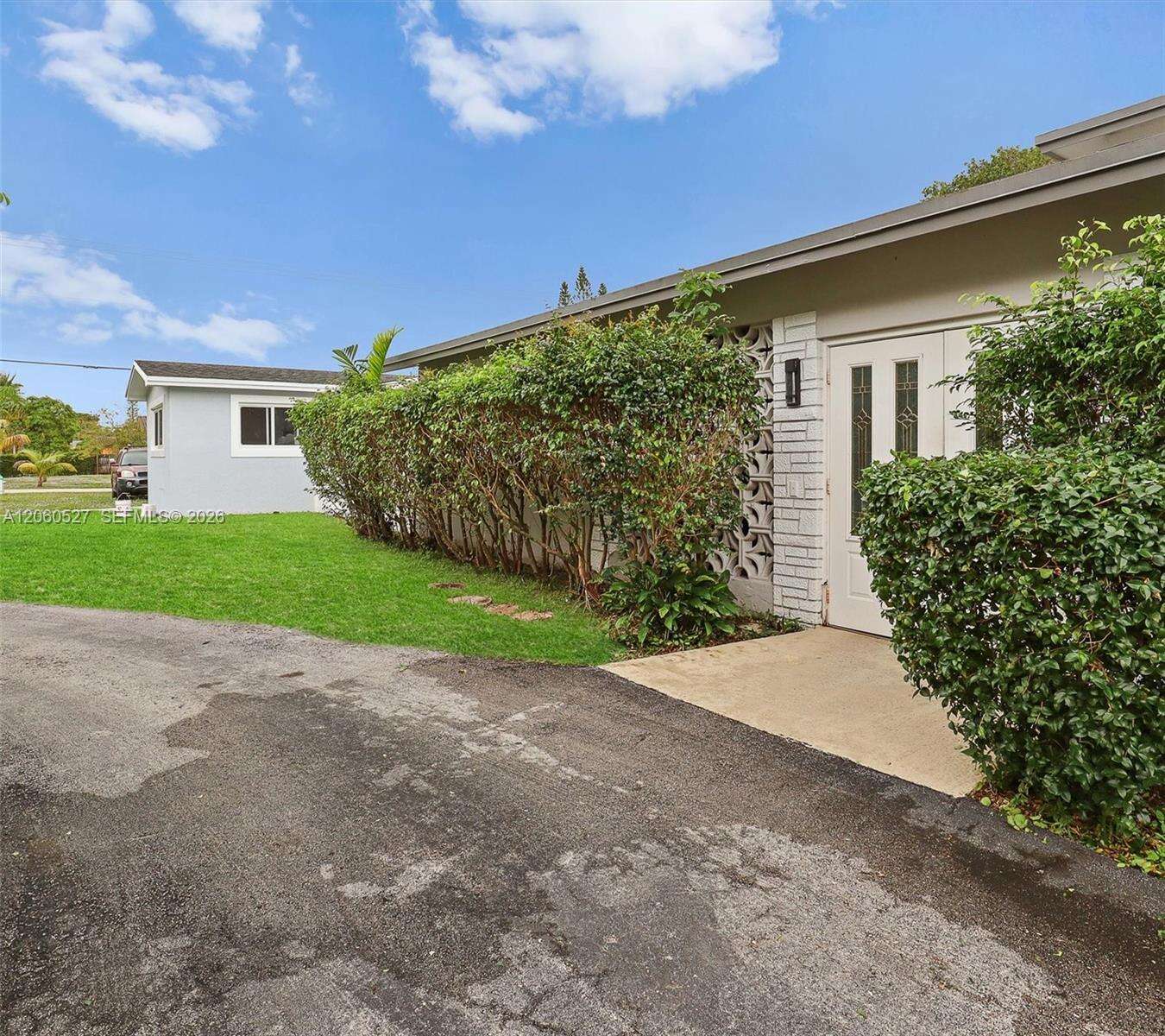 4810 Johnson St, Hollywood, FL 33021 - For Sale photo 3