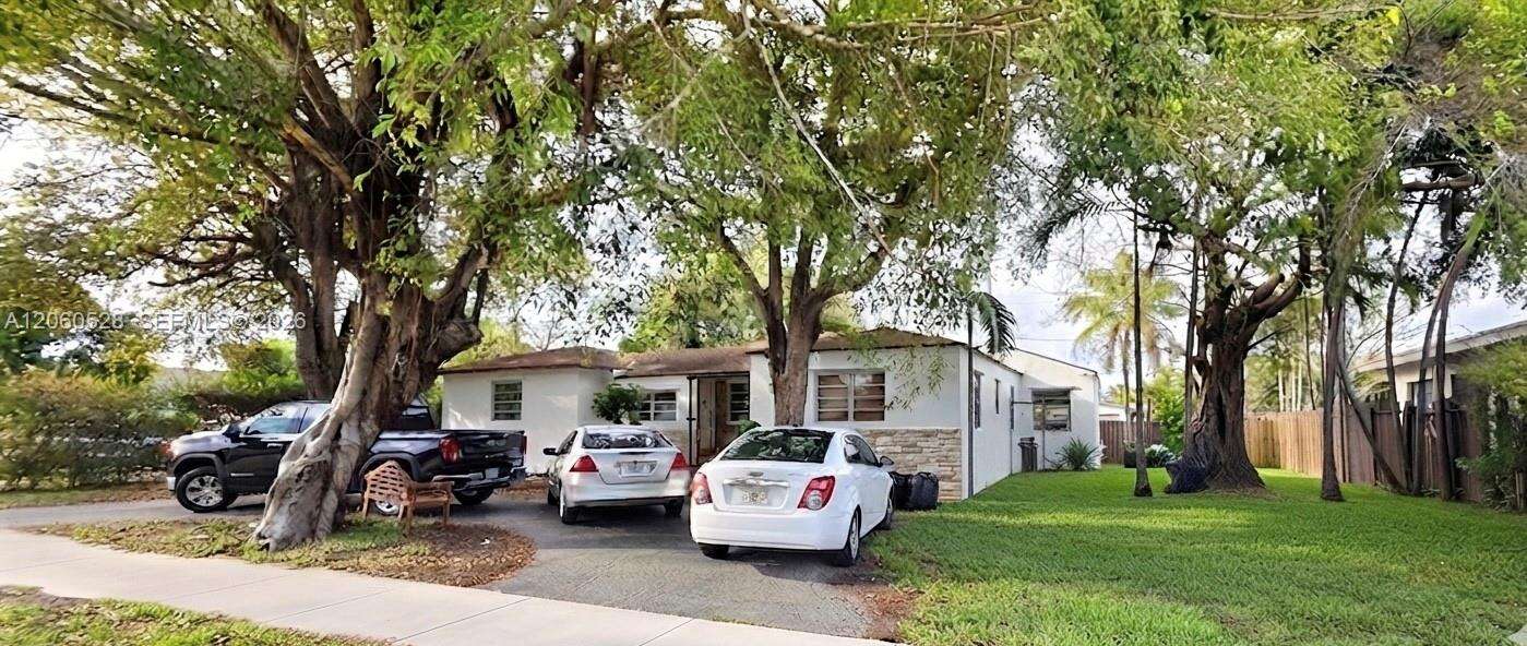2619 Arthur St, Hollywood, FL 33020 - For Sale photo 2