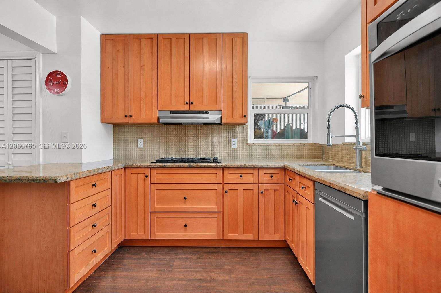 201 68th Way, Hollywood, FL 33024 - For Sale photo 4
