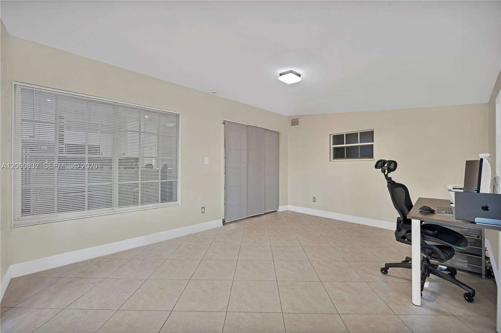 818 3rd St, Hallandale Beach, FL 33009 - For Sale photo 18