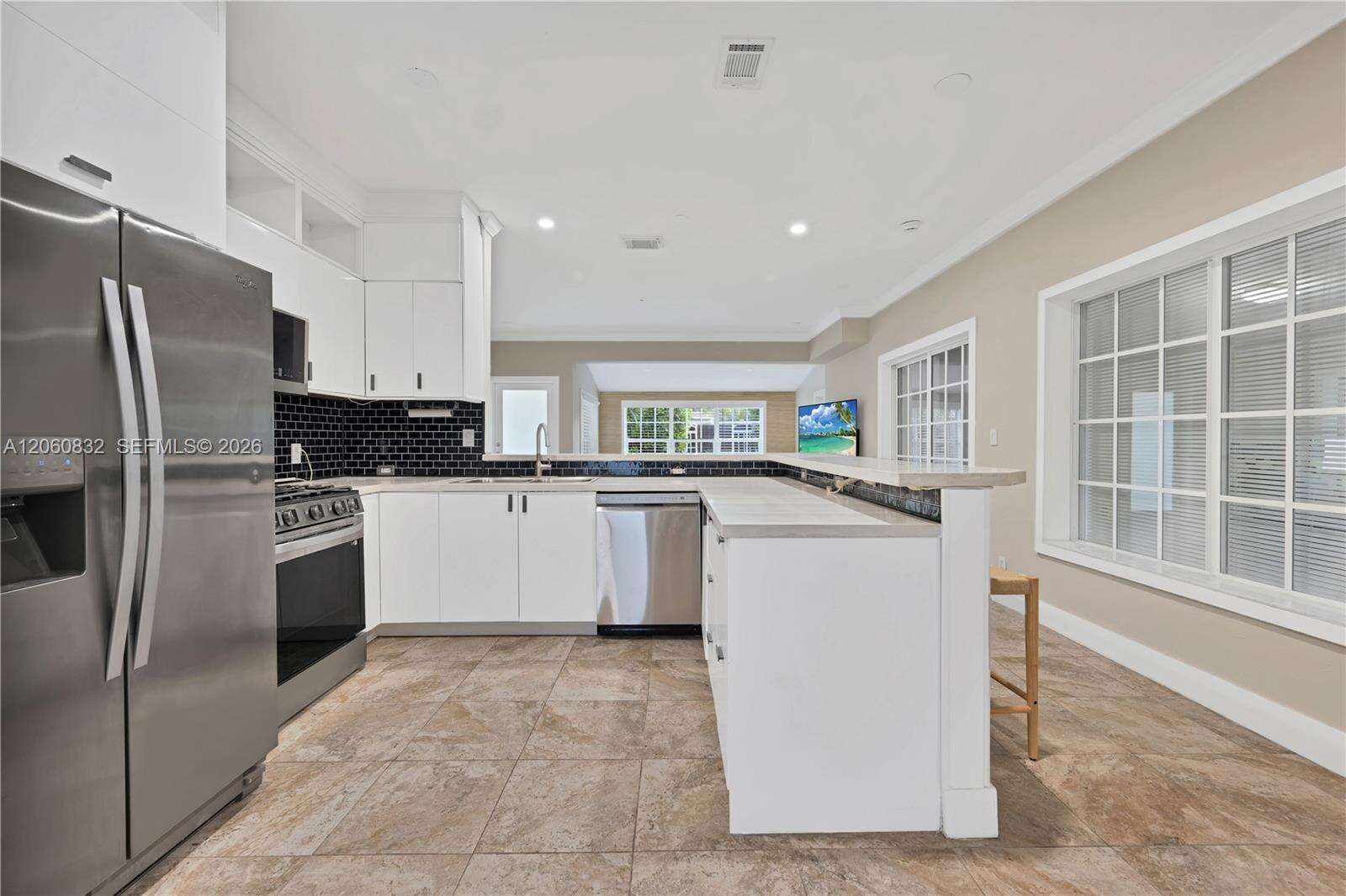 818 3rd St, Hallandale Beach, FL 33009 - For Sale photo 5