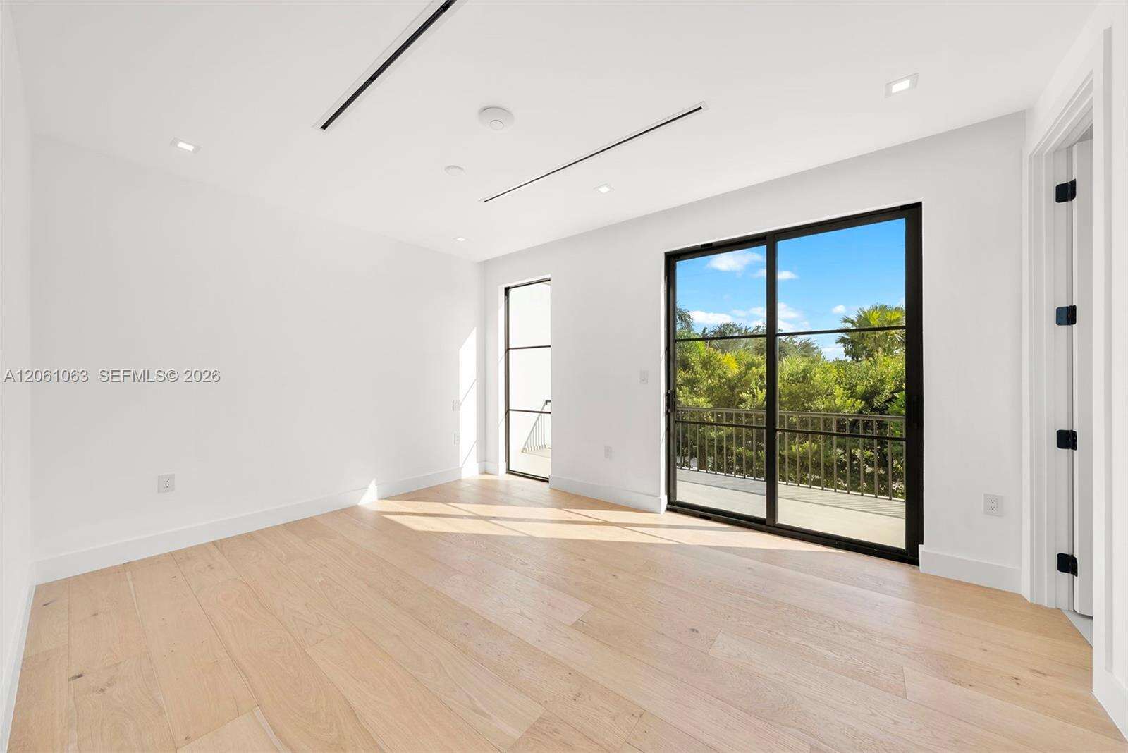 1220 Alhambra Cir, Coral Gables, FL 33146 - For Sale photo 37