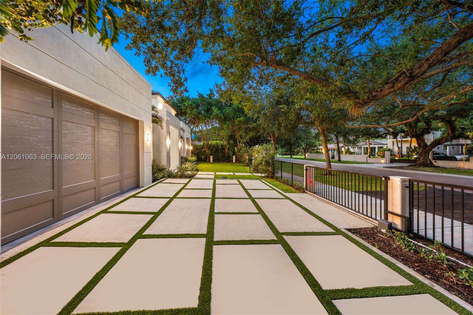 1220 Alhambra Cir, Coral Gables, FL 33146 - For Sale photo 54