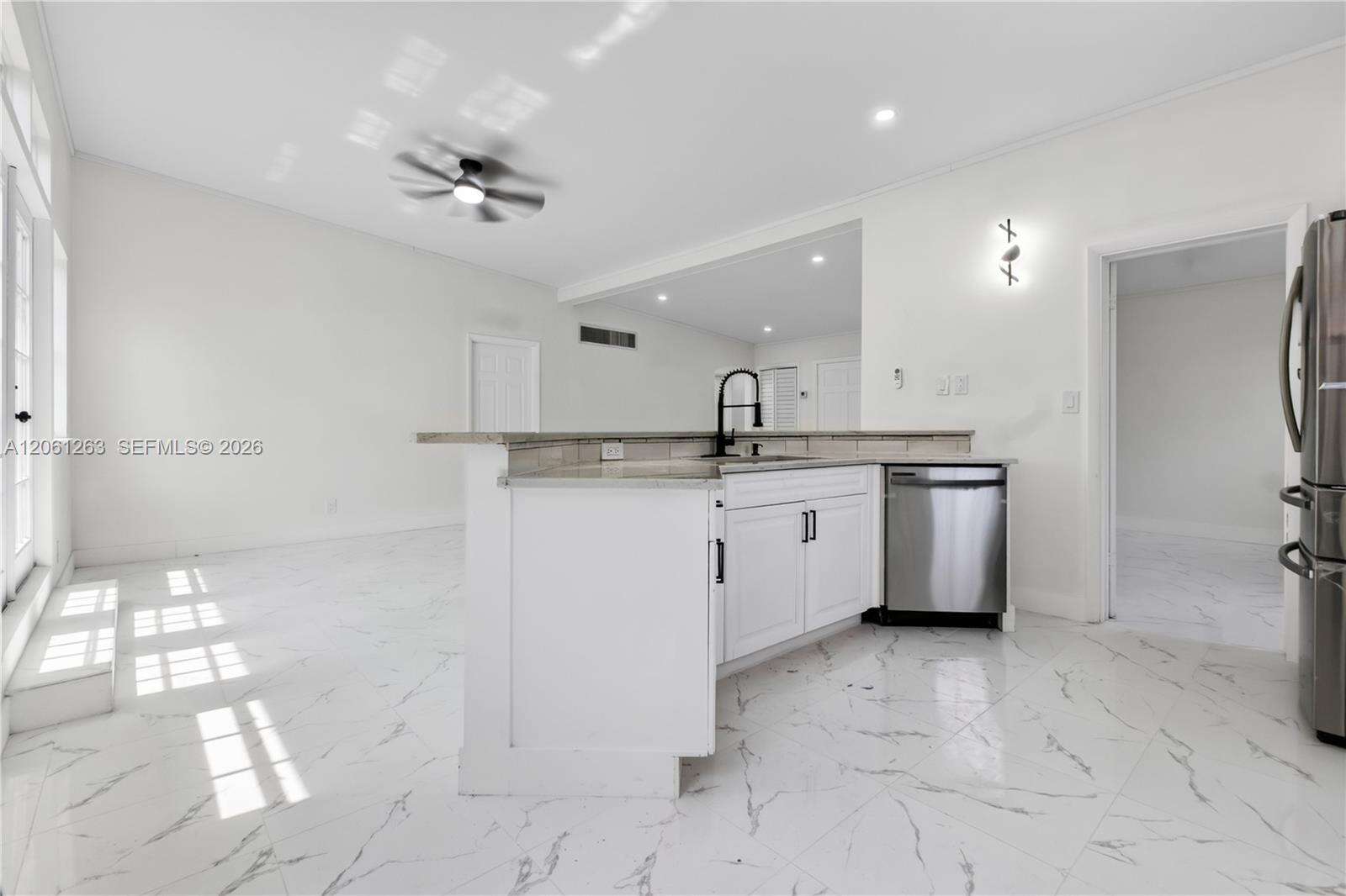 1777 17th Ct, Hollywood, FL 33020 - For Sale photo 12