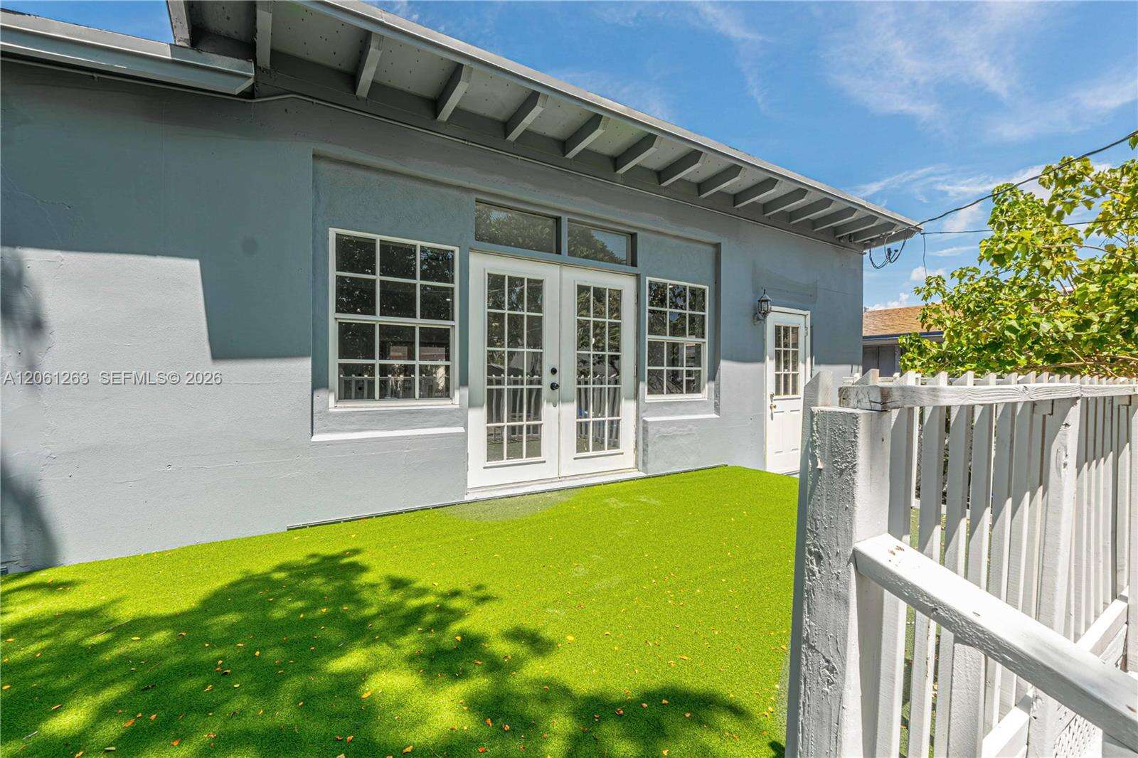 1777 17th Ct, Hollywood, FL 33020 - For Sale photo 4