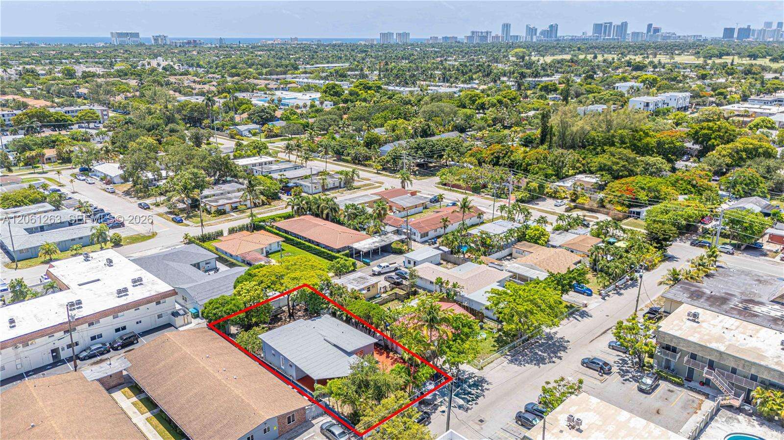 1777 17th Ct, Hollywood, FL 33020 - For Sale photo 6