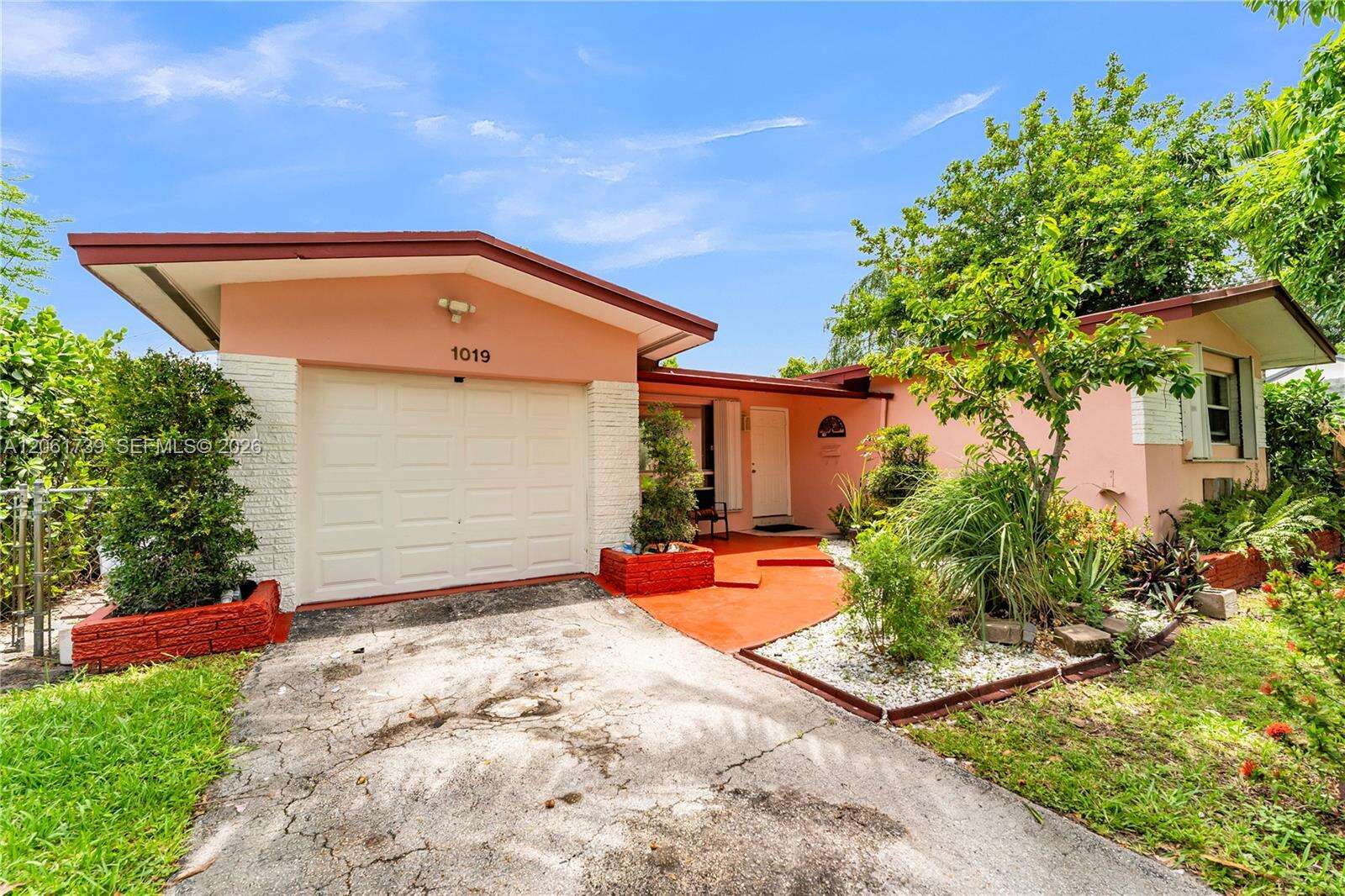 1019 29th Ave, Hollywood, FL 33020 - For Sale photo 1