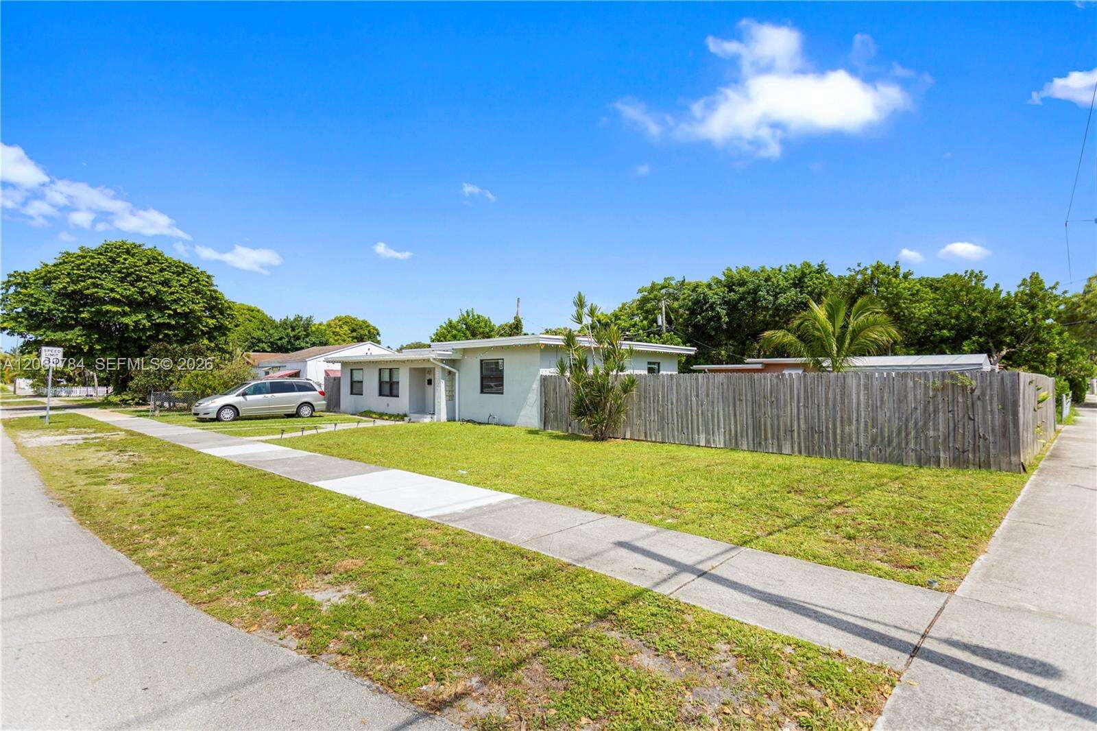 2407 Dewey St, Hollywood, FL 33020 - For Sale photo 5