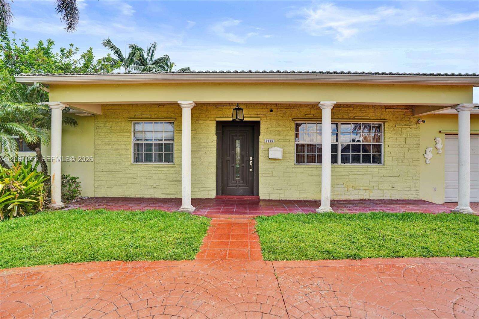 5306 Roosevelt St, Hollywood, FL 33021 - For Sale photo 1