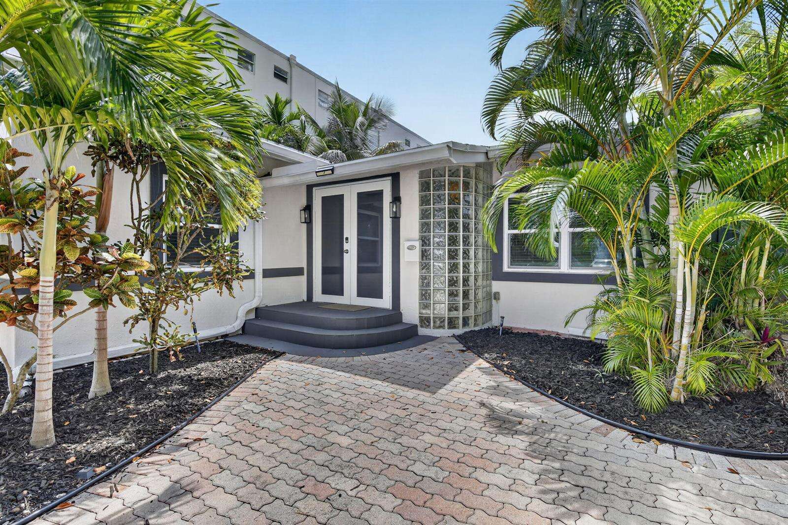 615 13th, Fort Lauderdale, FL 33304 - For Sale photo 2