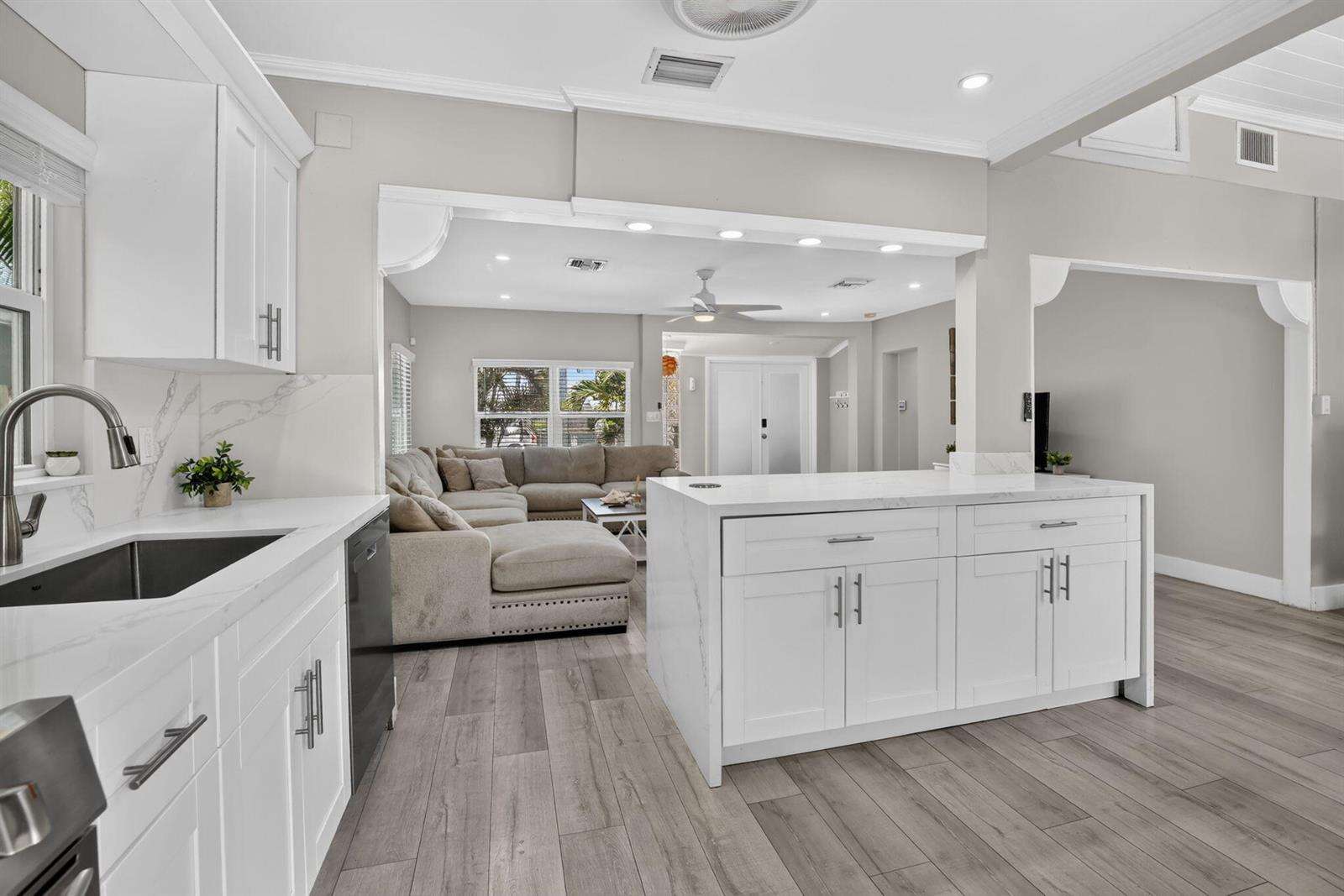 615 13th, Fort Lauderdale, FL 33304 - For Sale photo 13