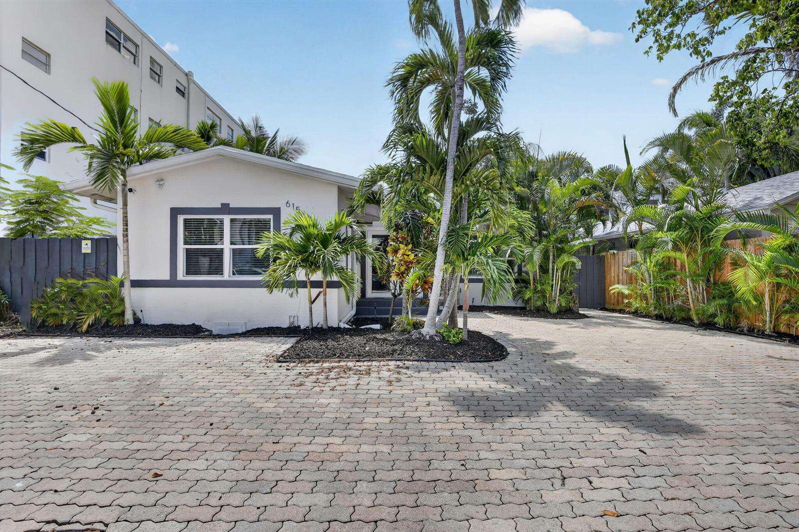 615 13th, Fort Lauderdale, FL 33304 - For Sale photo 5