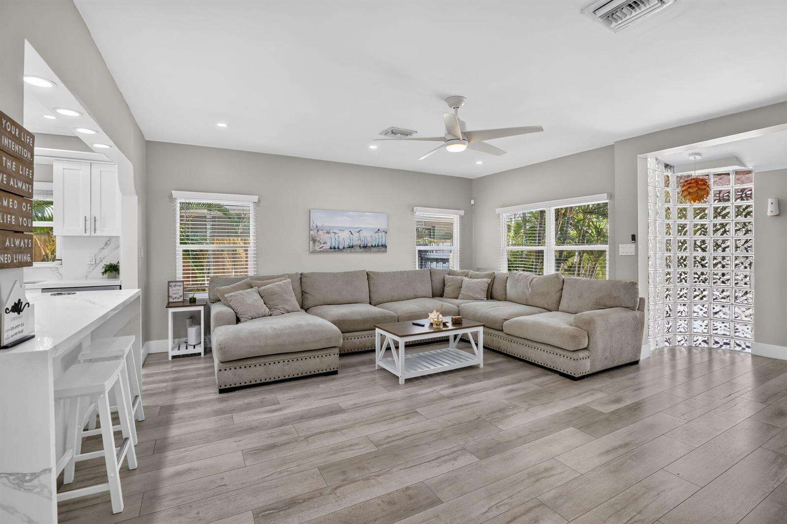 615 13th, Fort Lauderdale, FL 33304 - For Sale photo 8
