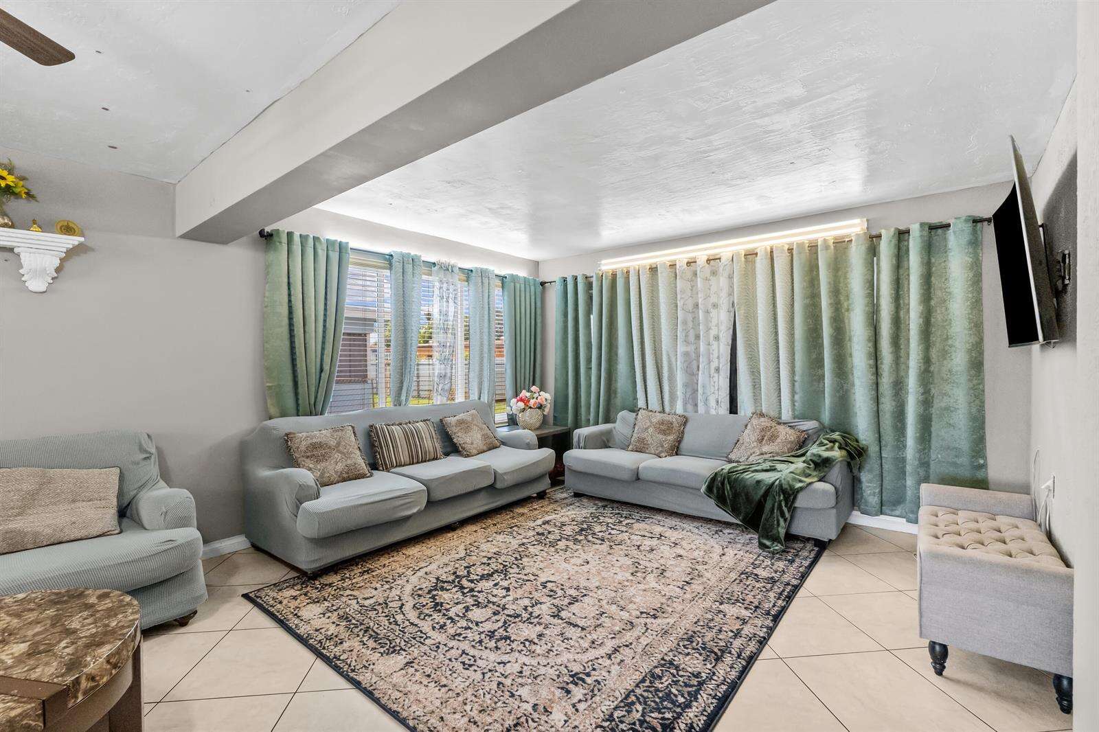 8460 15th, Pembroke Pines, FL 33024 - For Sale photo 2