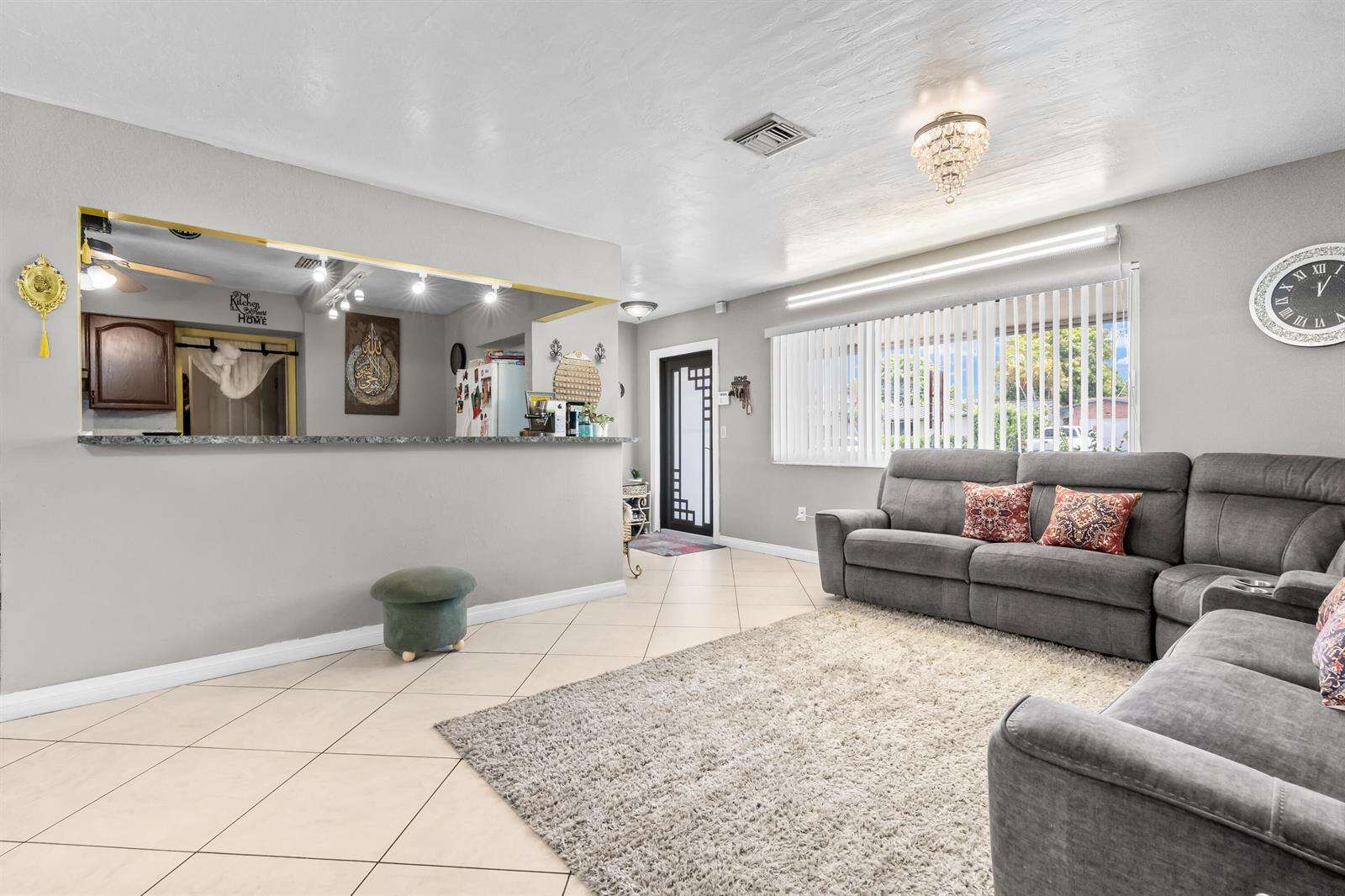 8460 15th, Pembroke Pines, FL 33024 - For Sale photo 5