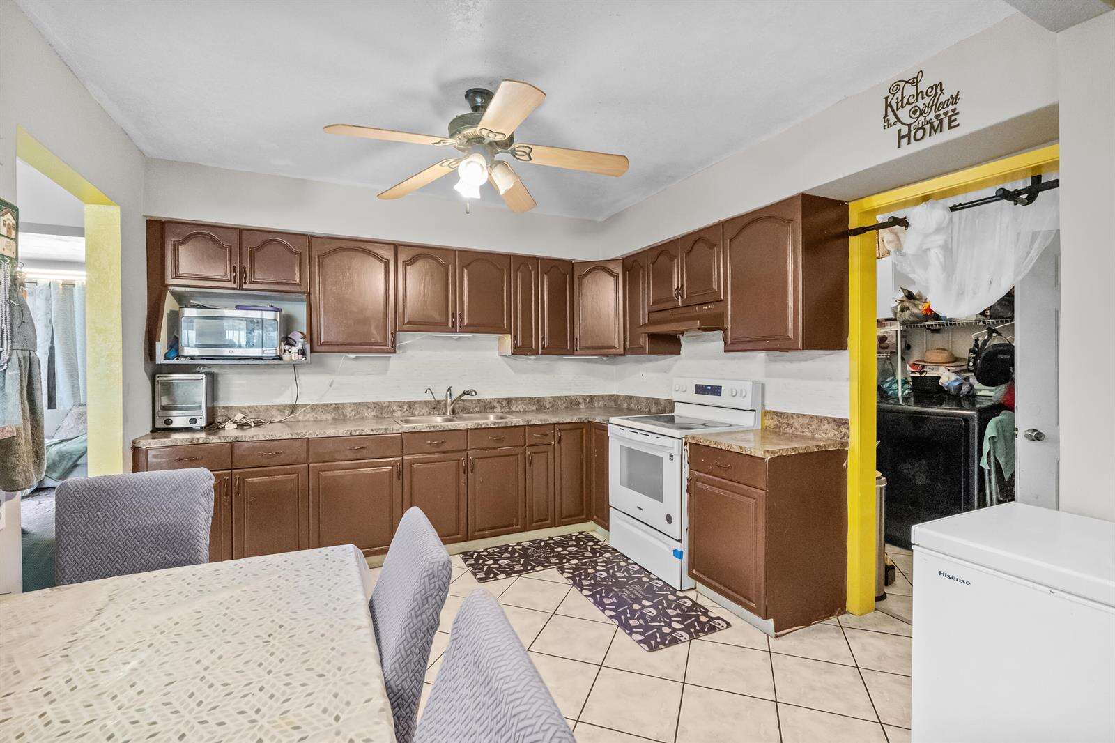 8460 15th, Pembroke Pines, FL 33024 - For Sale photo 7