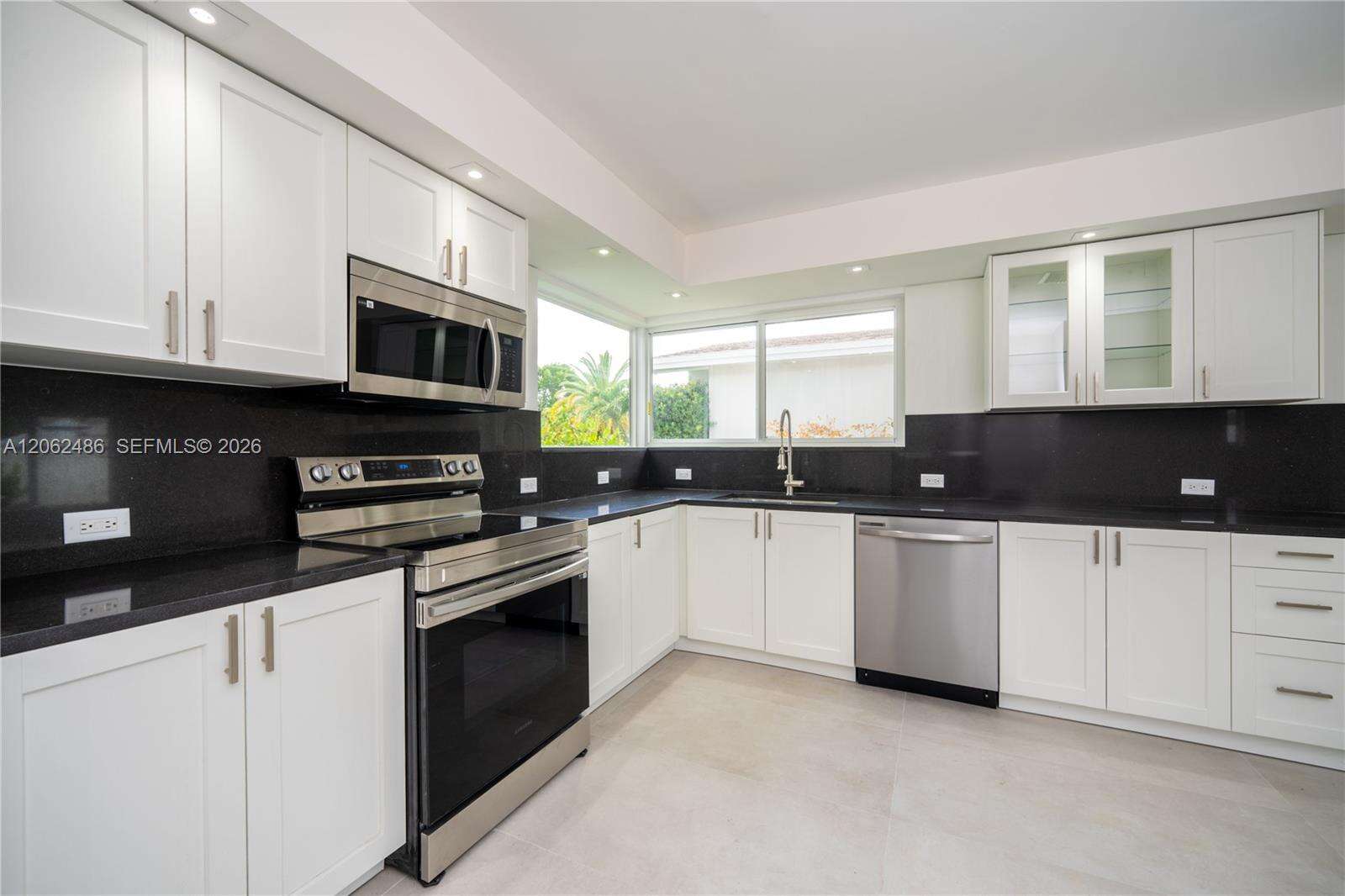 6640 Sw 7 St, Pembroke Pines, FL 33023 - For Sale photo 10