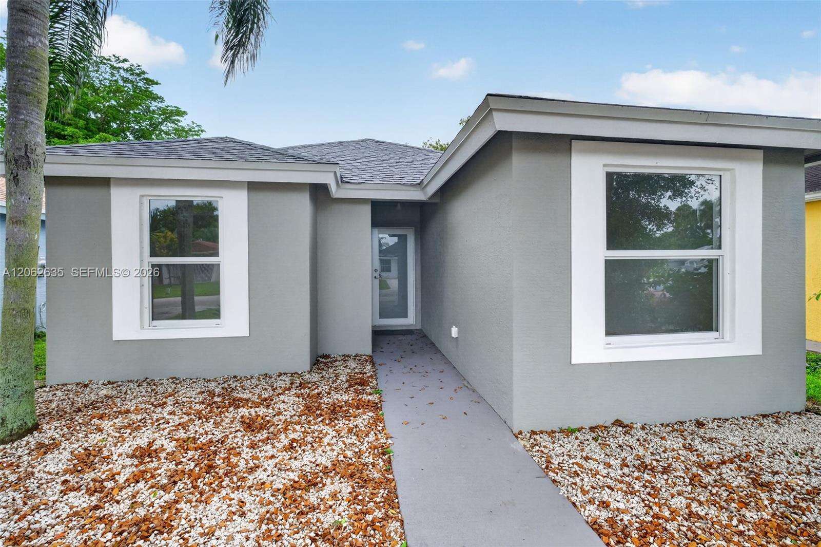 744 9th St, Florida City, FL 33034 - For Sale photo 2