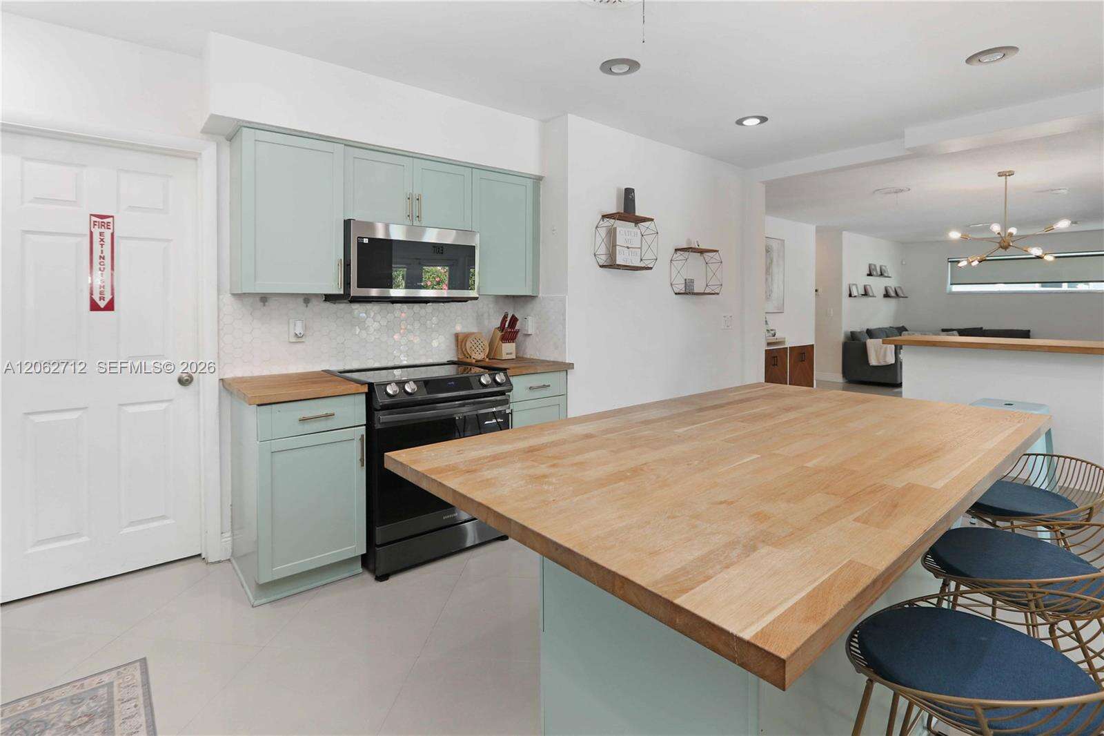 1102 13th Ave, Hollywood, FL 33019 - For Sale photo 5