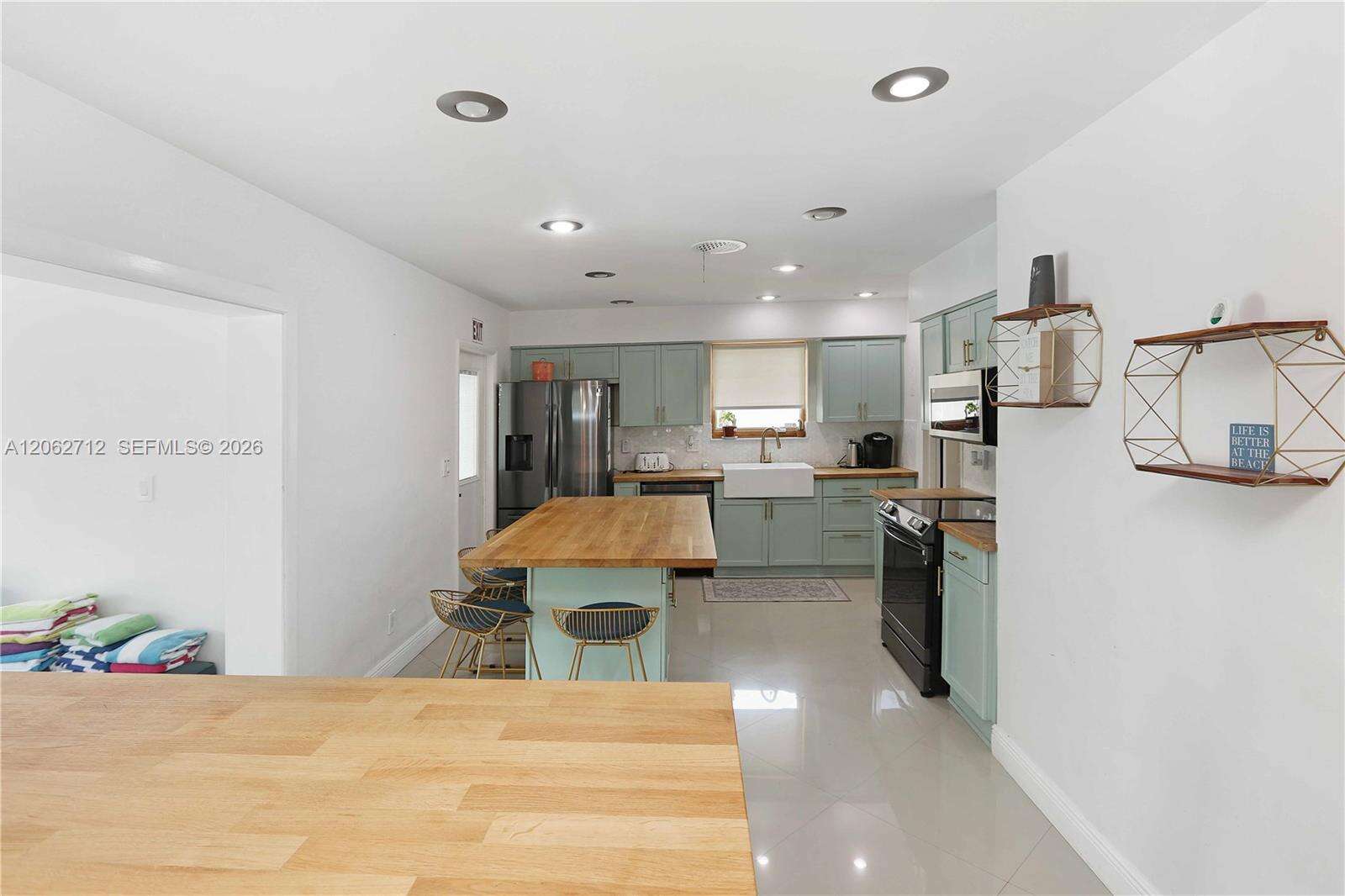 1102 13th Ave, Hollywood, FL 33019 - For Sale photo 8