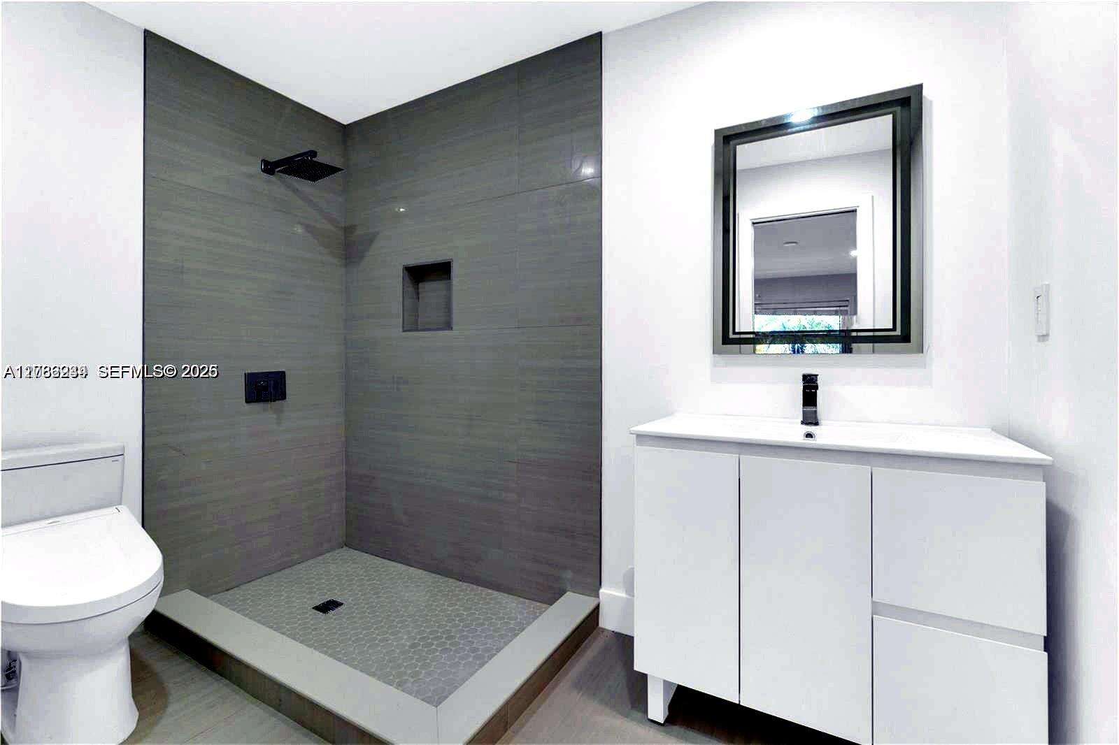 806 4th St, Hallandale Beach, FL 33009 - For Sale photo 13