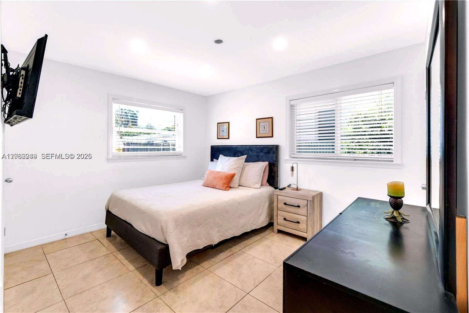806 4th St, Hallandale Beach, FL 33009 - For Sale photo 14