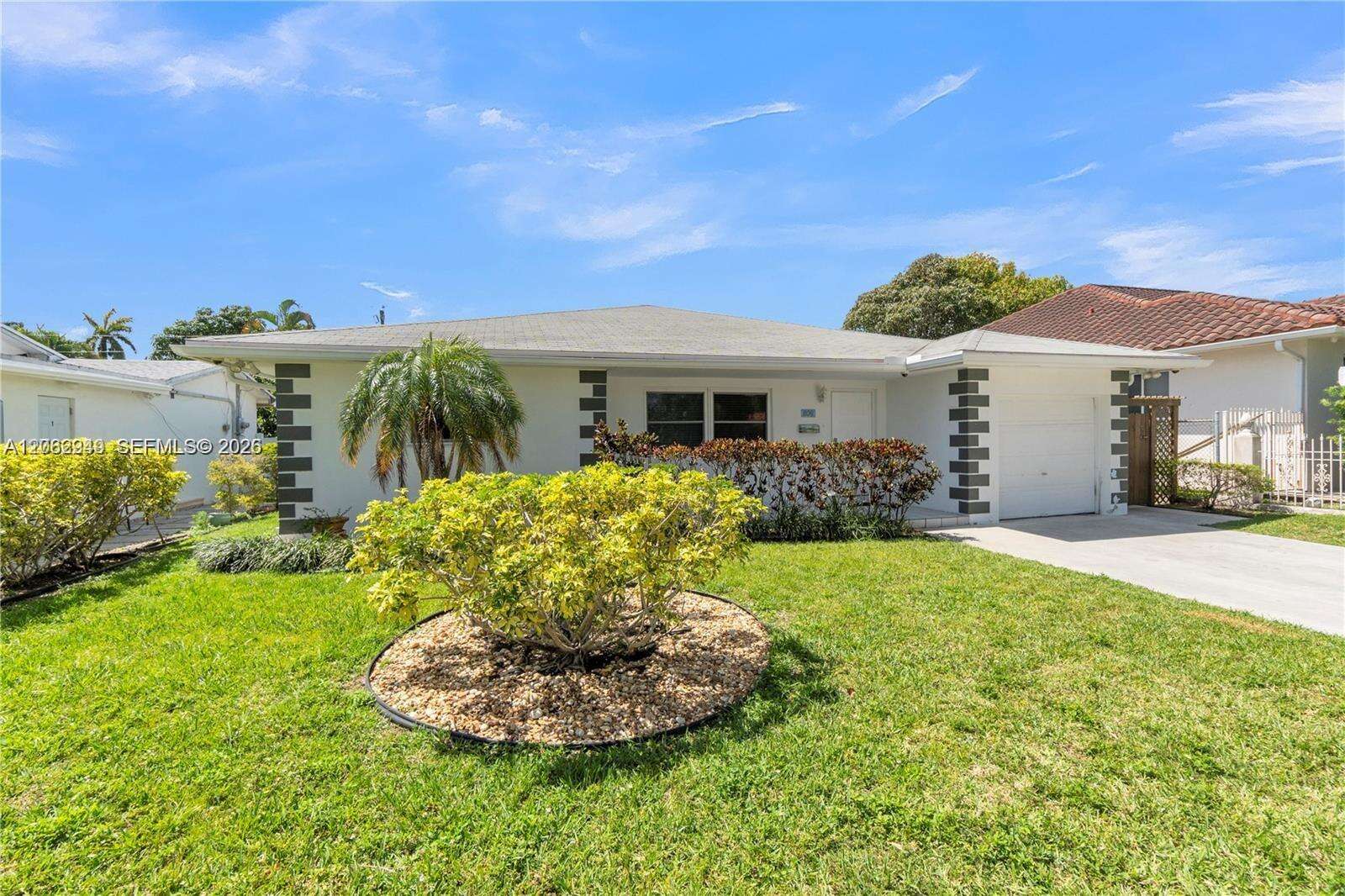 806 4th St, Hallandale Beach, FL 33009 - For Sale photo 22