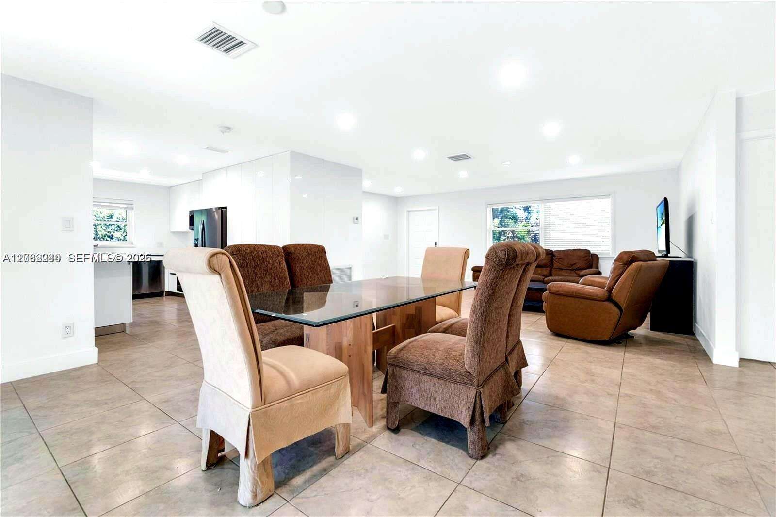 806 4th St, Hallandale Beach, FL 33009 - For Sale photo 4
